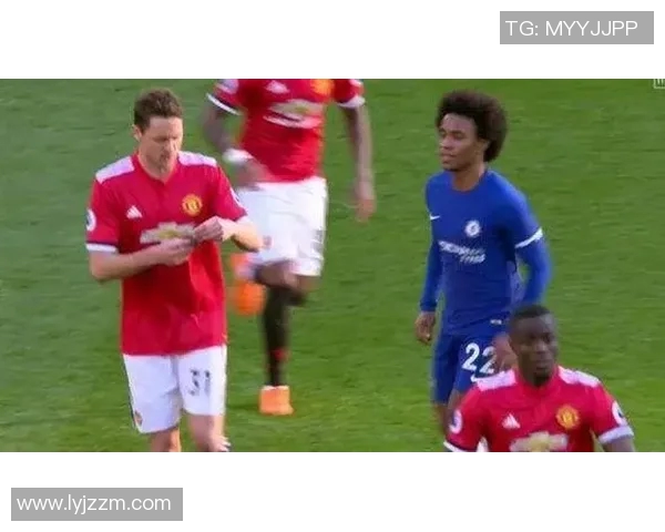 小书签足球球星背后的故事与成就解析,带你走近这些传奇人物的成长历程 小书签足球球星背后的故事与成就解析,带你走近这些传奇人物的成长历程