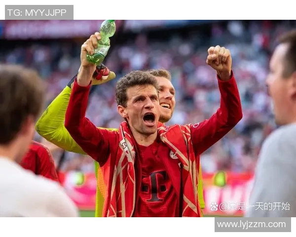 足球天才穆勒精彩瞬间壁纸尽显锋芒与球场风采